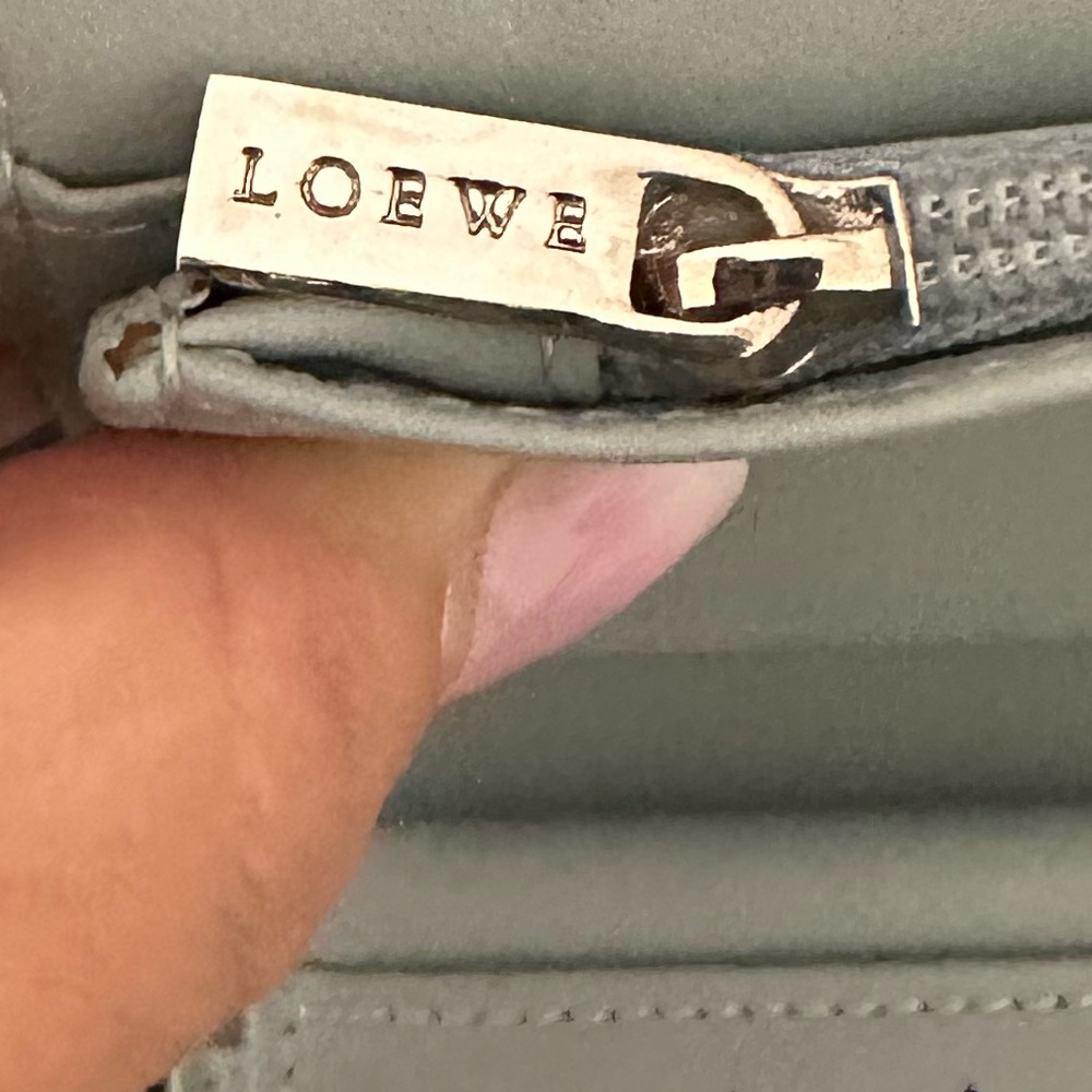 Loewe Light Blue Textured Wallet W Cream Piping. Great Condition W Chain. 💯 Auth - Picture 10 of 16